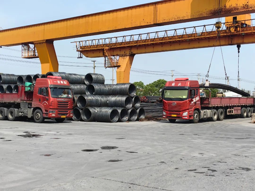 钢价“跌成白菜”：市场寒冬背后的深层震荡